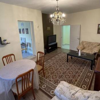 Сдается 2-х комнатная квартира, 94 м²