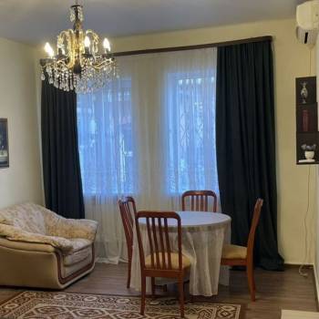 Сдается 2-х комнатная квартира, 94 м²