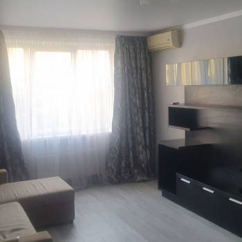 Сдается 2-х комнатная квартира, 65 м²