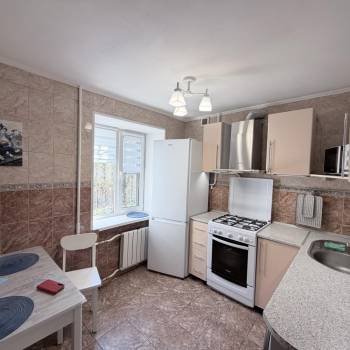 Сдается Многокомнатная квартира, 56 м²