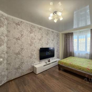 Сдается 1-комнатная квартира, 38 м²