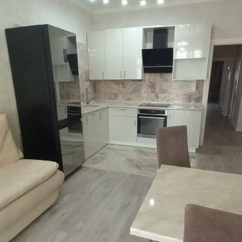 Сдается 2-х комнатная квартира, 85 м²