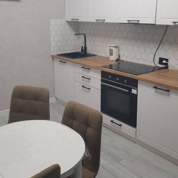Сдается 2-х комнатная квартира, 58 м²