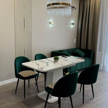 Сдается 1-комнатная квартира, 57 м²