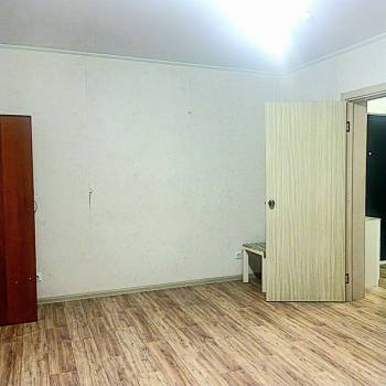 Продается 1-комнатная квартира, 41 м²