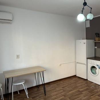 Продается 1-комнатная квартира, 35 м²