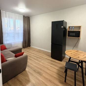 Сдается 1-комнатная квартира, 38 м²