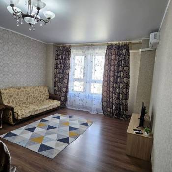 Сдается 1-комнатная квартира, 54 м²