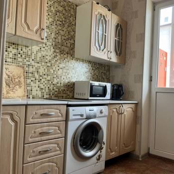 Сдается 1-комнатная квартира, 35 м²