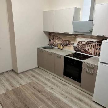 Сдается 1-комнатная квартира, 43 м²