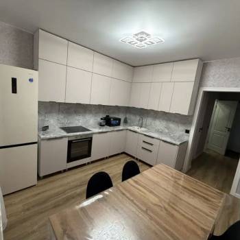 Сдается 2-х комнатная квартира, 70 м²