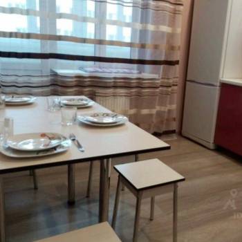 Сдается 1-комнатная квартира, 42 м²