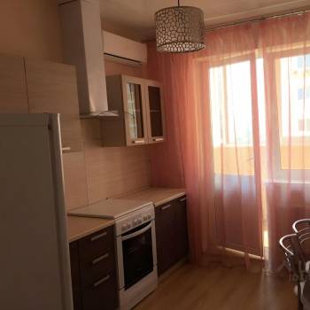 Сдается 1-комнатная квартира, 42 м²