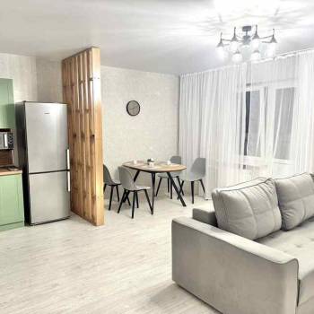 Сдается 1-комнатная квартира, 65 м²