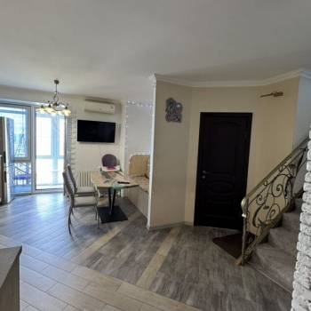 Продается Многокомнатная квартира, 113 м²