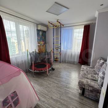 Продается Многокомнатная квартира, 113 м²