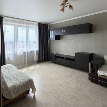 Сдается 1-комнатная квартира, 40 м²