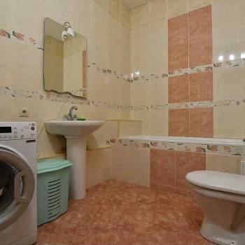 Сдается 1-комнатная квартира, 60 м²