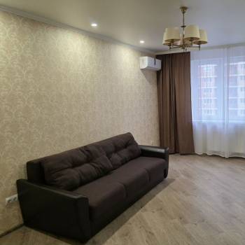 Сдается 1-комнатная квартира, 51 м²
