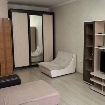 Сдается 1-комнатная квартира, 44 м²