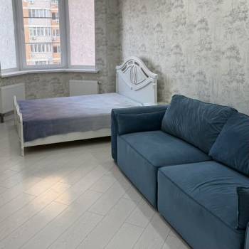 Сдается 1-комнатная квартира, 43 м²