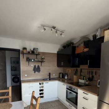 Продается 2-х комнатная квартира, 65,8 м²
