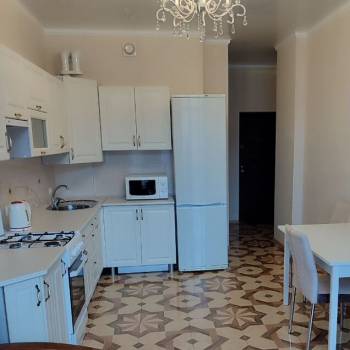 Продается 1-комнатная квартира, 45 м²