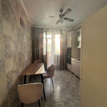 Сдается 2-х комнатная квартира, 63 м²