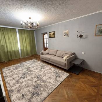 Продается Многокомнатная квартира, 72 м²