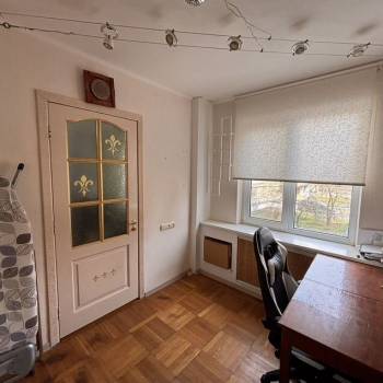 Продается Многокомнатная квартира, 72 м²