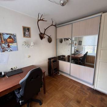 Продается Многокомнатная квартира, 72 м²