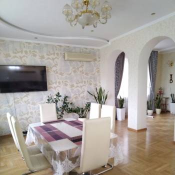 Продается Дом, 573 м²