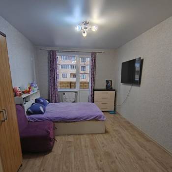 Продается 1-комнатная квартира, 40,4 м²