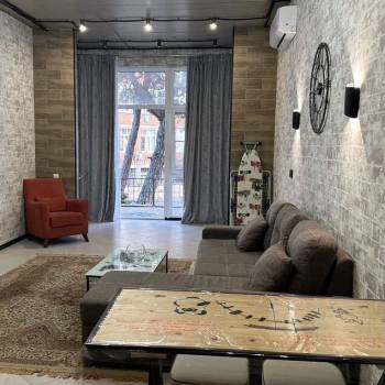 Продается 1-комнатная квартира, 49,3 м²