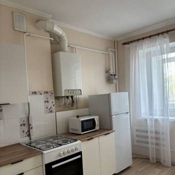 Продается 1-комнатная квартира, 42,7 м²