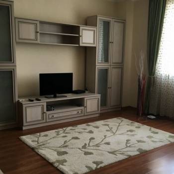 Сдается 2-х комнатная квартира, 80 м²