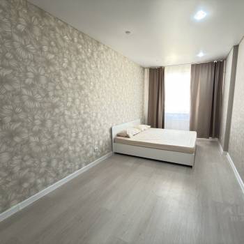 Продается 1-комнатная квартира, 37 м²