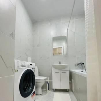 Продается 1-комнатная квартира, 37 м²