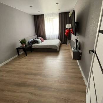 Продается 1-комнатная квартира, 36 м²