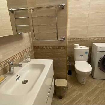 Сдается 1-комнатная квартира, 58 м²