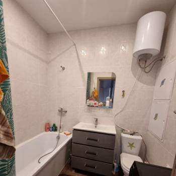 Продается 1-комнатная квартира, 40,6 м²