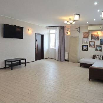 Сдается 2-х комнатная квартира, 65 м²