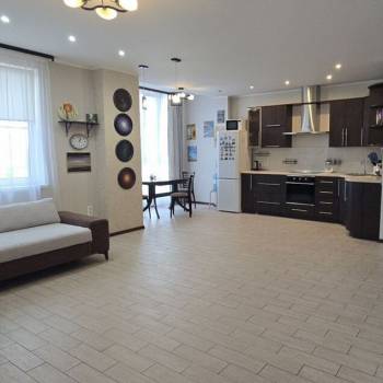 Сдается 2-х комнатная квартира, 65 м²