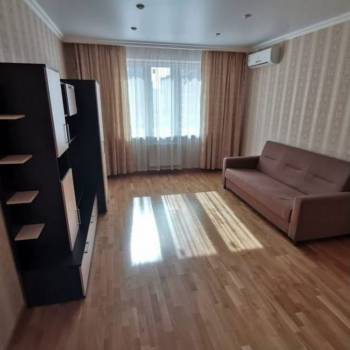 Продается 1-комнатная квартира, 47 м²