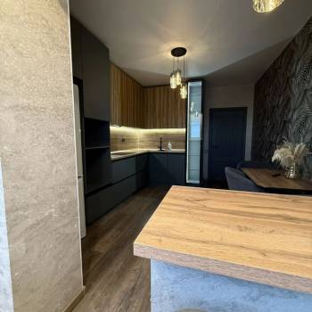 Продается 1-комнатная квартира, 45 м²