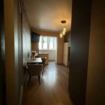 Продается 1-комнатная квартира, 45 м²
