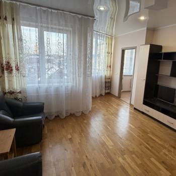 Сдается 1-комнатная квартира, 49 м²