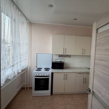Сдается 1-комнатная квартира, 49 м²