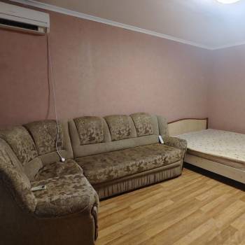 Сдается 1-комнатная квартира, 42 м²