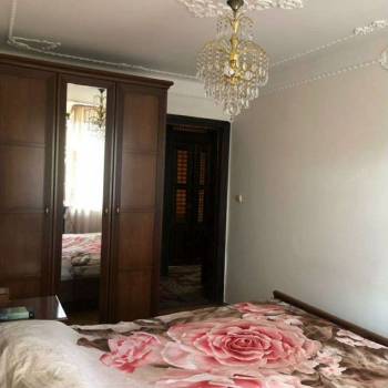 Продается Многокомнатная квартира, 80 м²